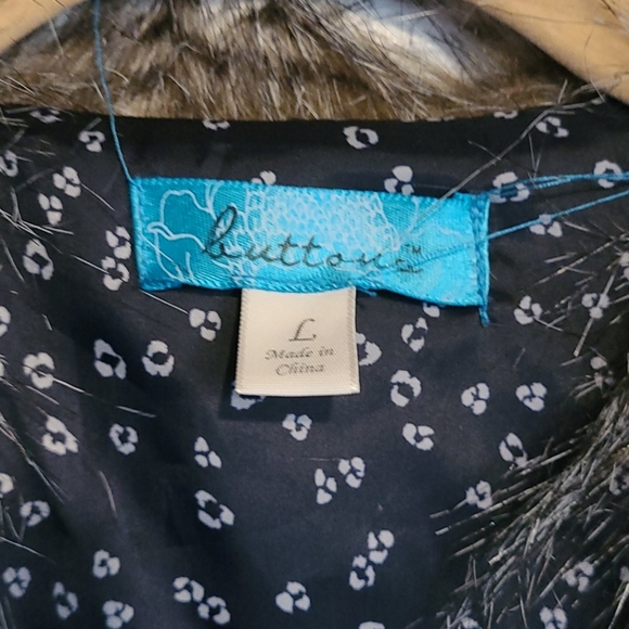 Cute Vest - Picture 2 of 3